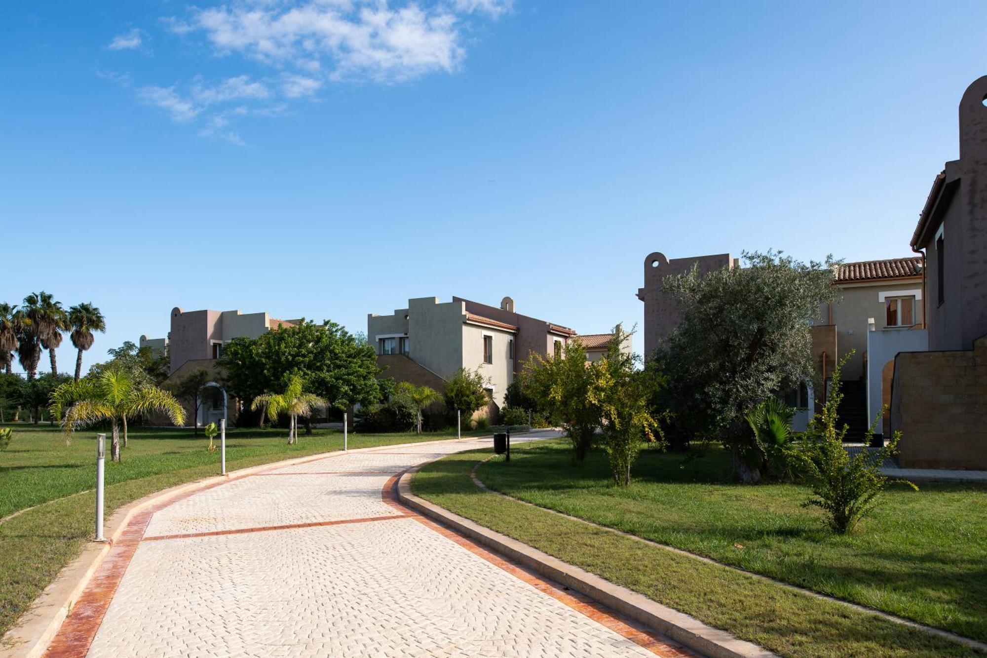 Le Residenze Archimede Aparthotel Syracuse Bagian luar foto
